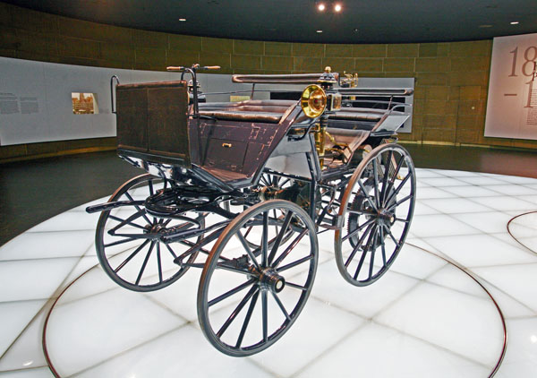 1/18 ダイムラー　モトールキャリッジ 1/18 ダイムラー モトールキャリッジ 馬車 おもちゃ